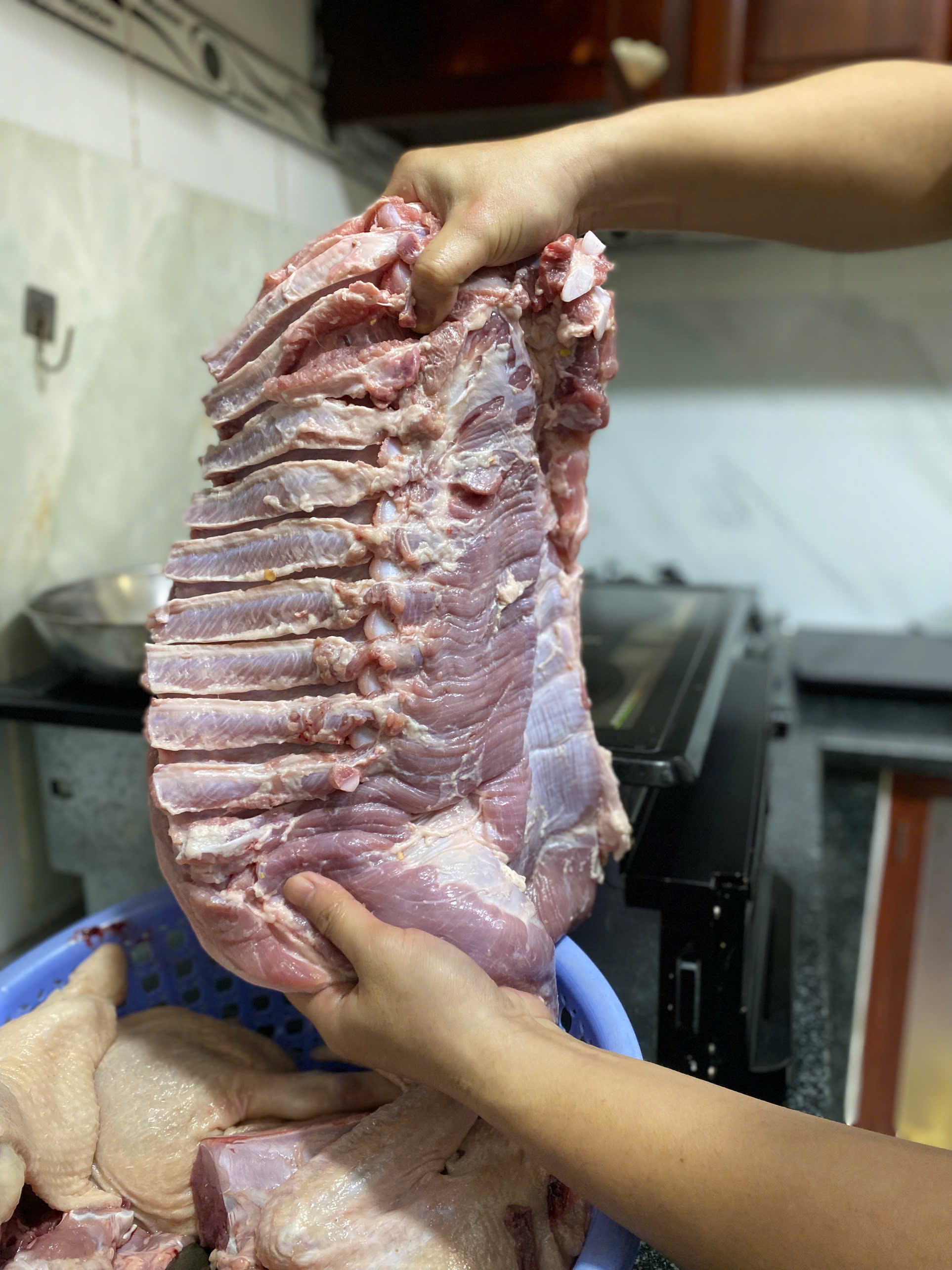 Miếng thịt ba chỉ rút sườn tươi ngon