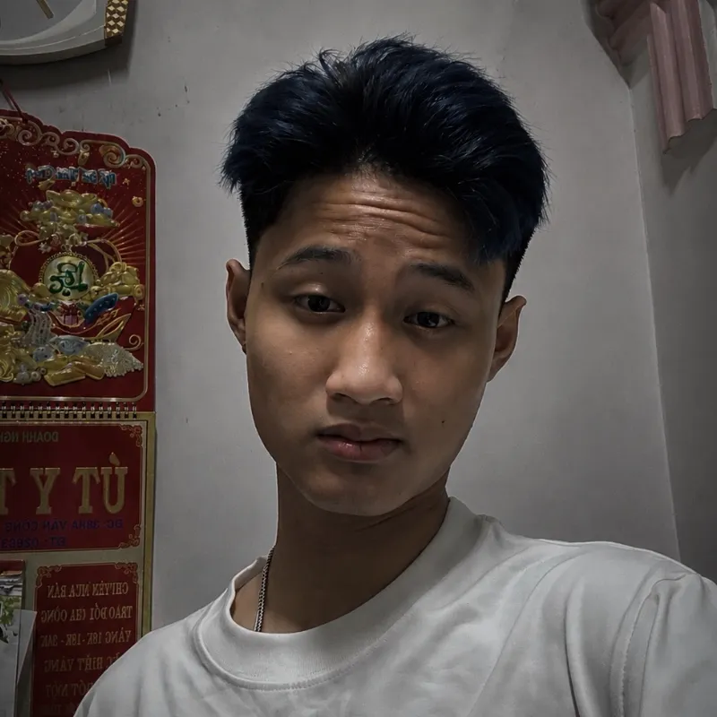 Hoàng Khanh